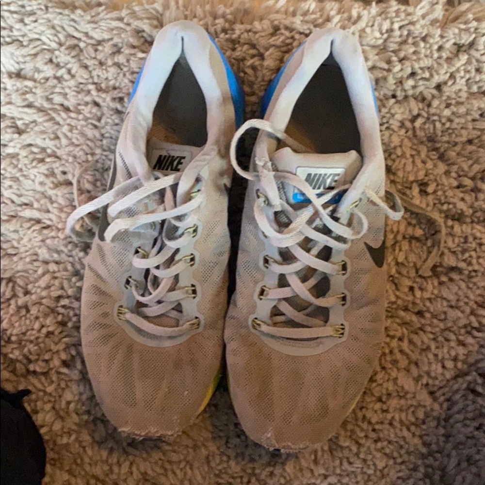 Nike tennis shoes